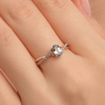 Кольцо с топазом и фианитами (Т143019124)