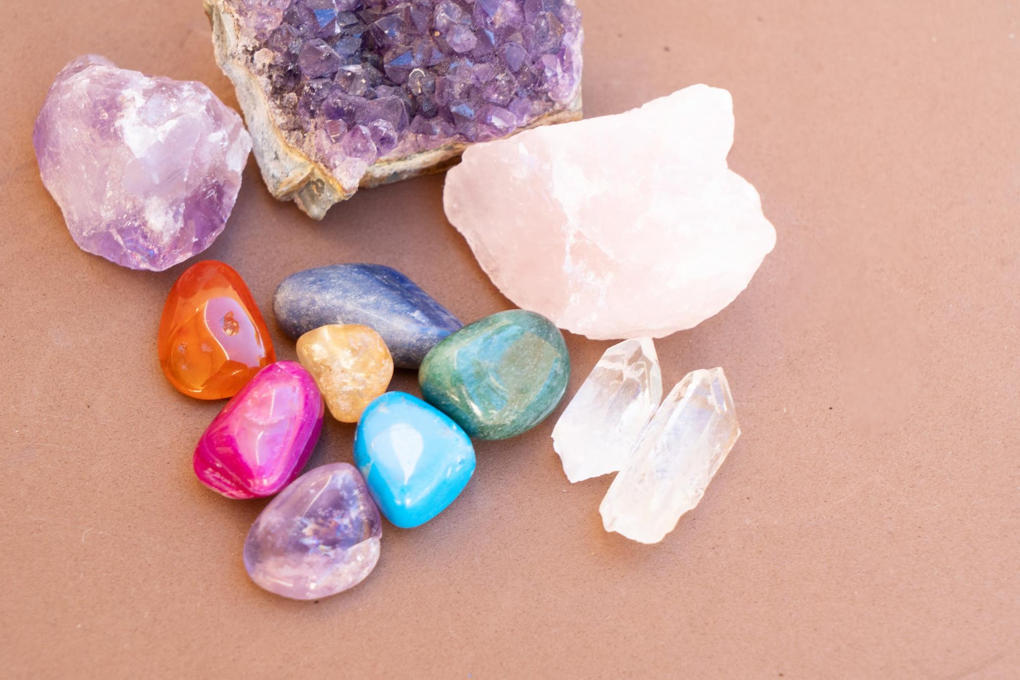 Полудрагоценные камни: виды, названия, цвета