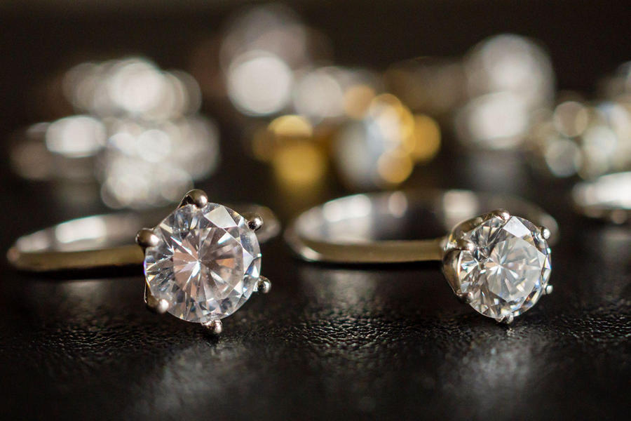 Как определить каратность бриллианта?